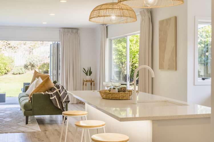 115 Alexander Road Raumati Beach_1