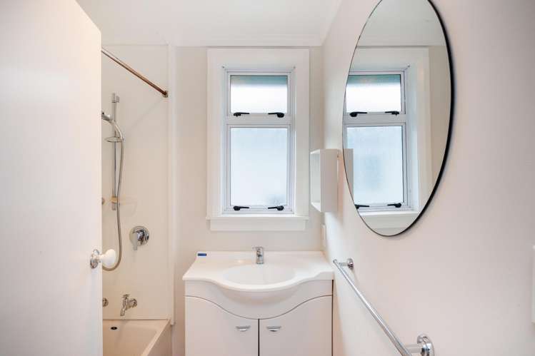 345 Tremaine Avenue Takaro_6