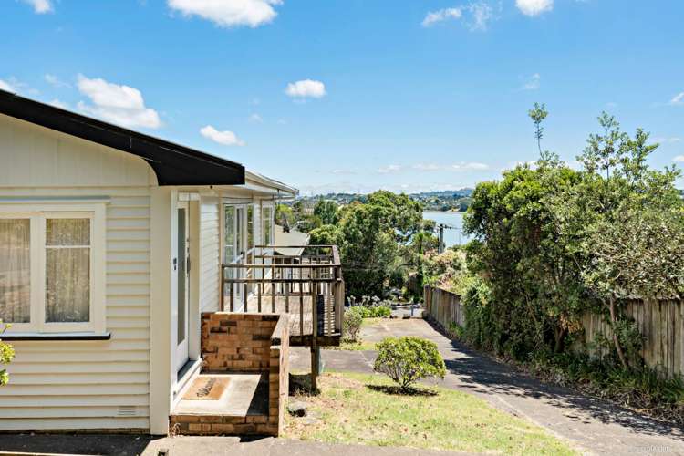 39 Church Crescent Panmure_13