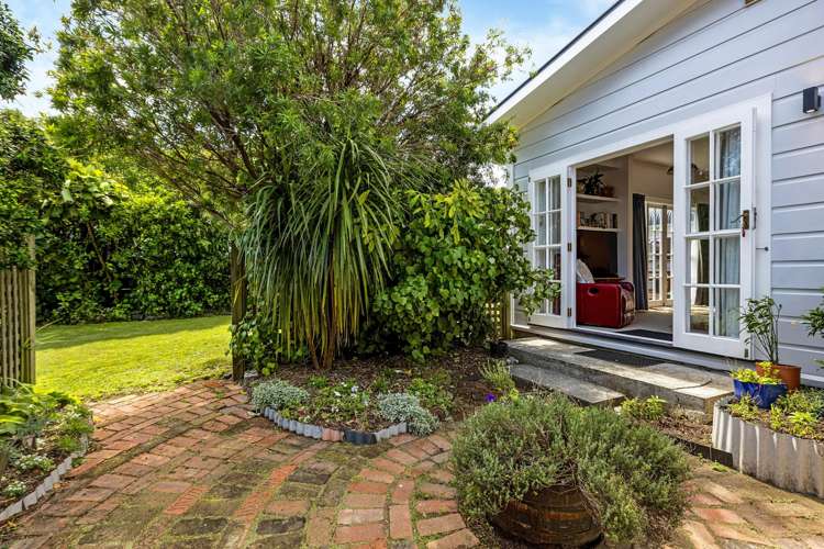 194 Onepu Road Lyall Bay_13