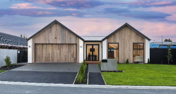 53 Bridgehampton Drive_0