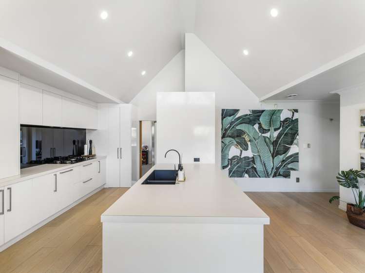 24 Charles Prevost Drive The Gardens_1