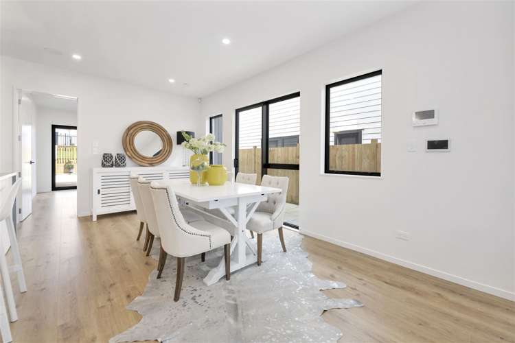 24 Dungloe Avenue Flat Bush_13