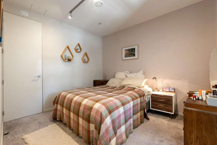 406/20 Hanson Street Mount Cook_11