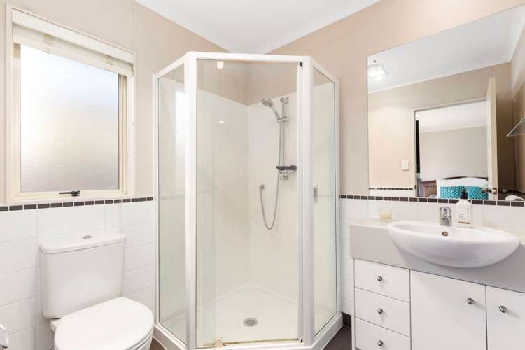 19 Belfry Place Wattle Downs_11