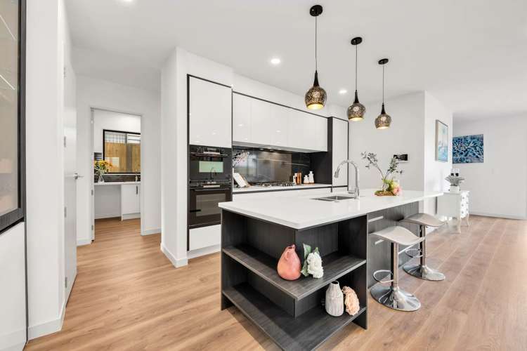 22 Dungloe Avenue Flat Bush_7
