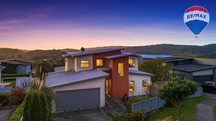 137 Endeavour Drive Whitby_1