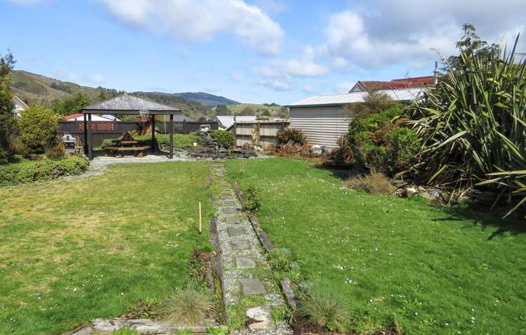 32 Coal Street Reefton_12