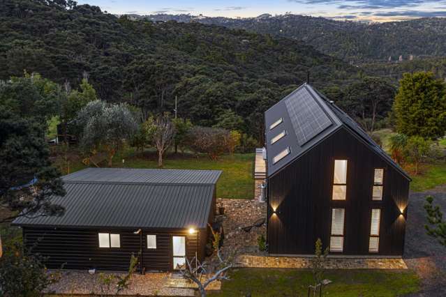 16 Long Road Waitakere_1