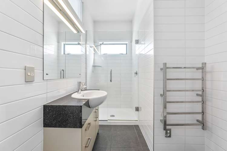 17/300 Lake Terrace Taupo_13