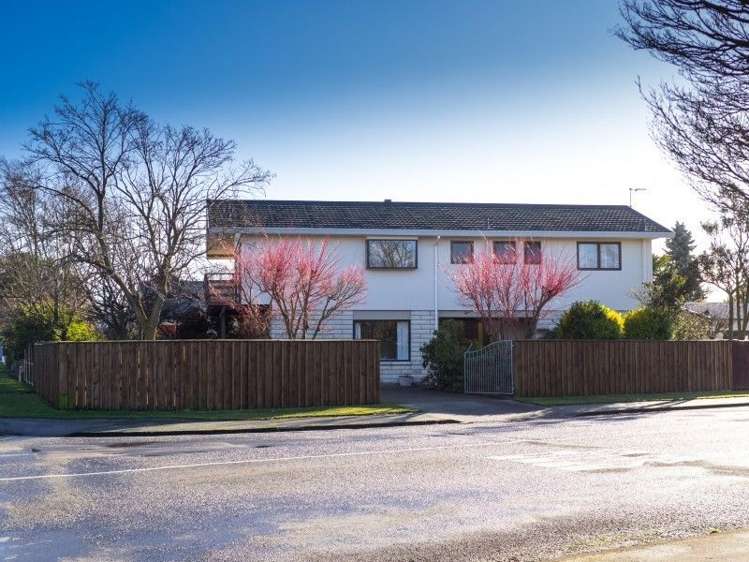 34 Alford Forest Road Allenton_17