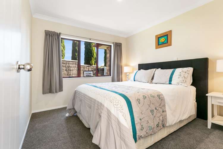 13 Onemana Way Te Atatu Peninsula_16