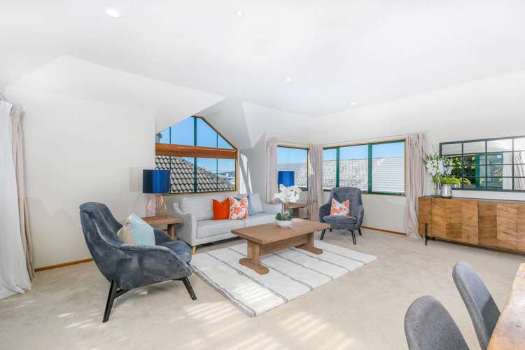 2/10 East Coast Road Milford_24