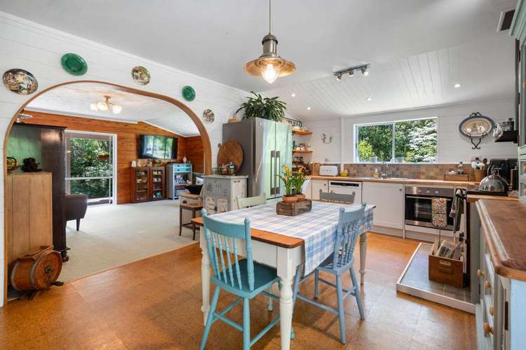 1849 Manawahe Road Manawahe_6