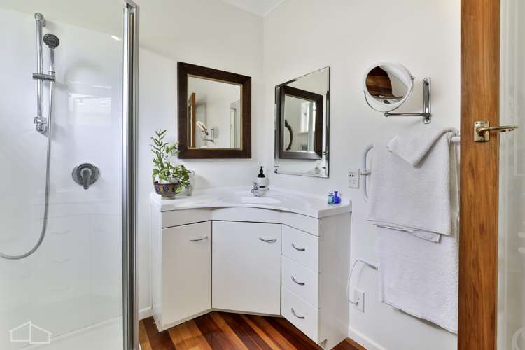 308 Huia Road Titirangi_10