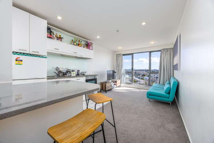 903/53 Cook Street_1