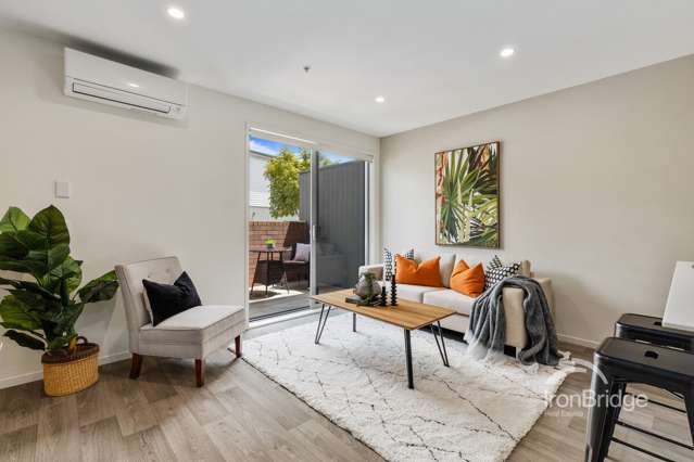6c/160 Hobsonville Point Road Hobsonville_1