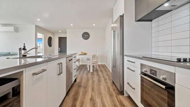 1 Komata Crescent Papamoa_3