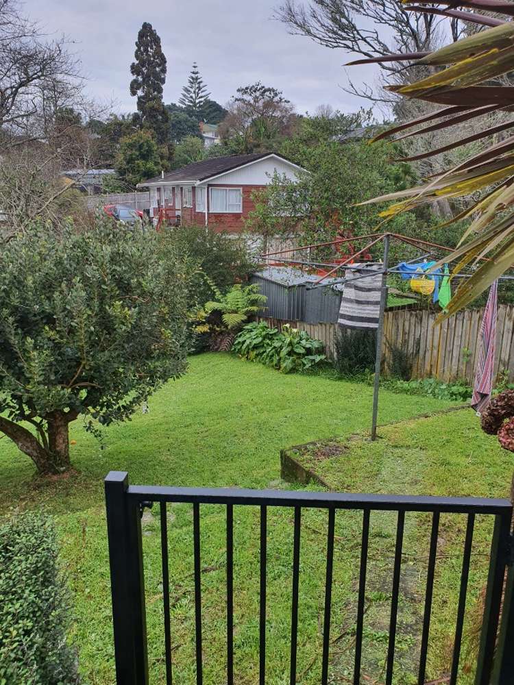 38 Glengarry Road Glen Eden_10