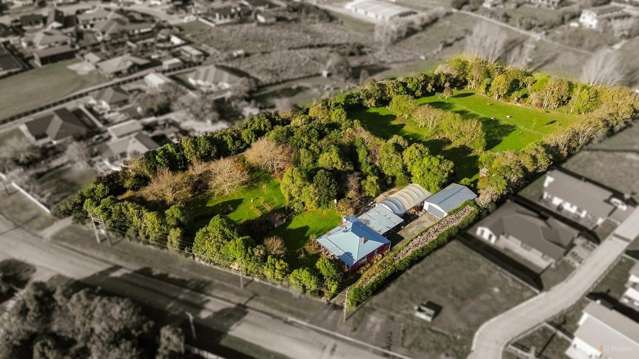 Live the lifestyle dream in town!