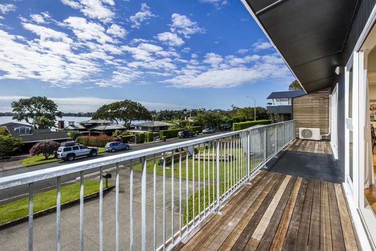 2/14 Lake View Road Takapuna_9