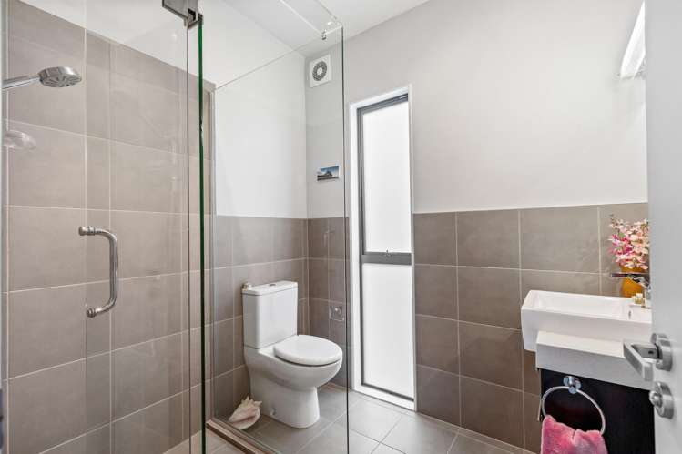 7 Merani Street Narrow Neck_18