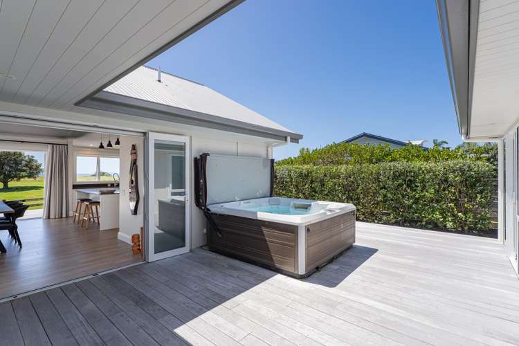 112 Ocean Close Matarangi_26