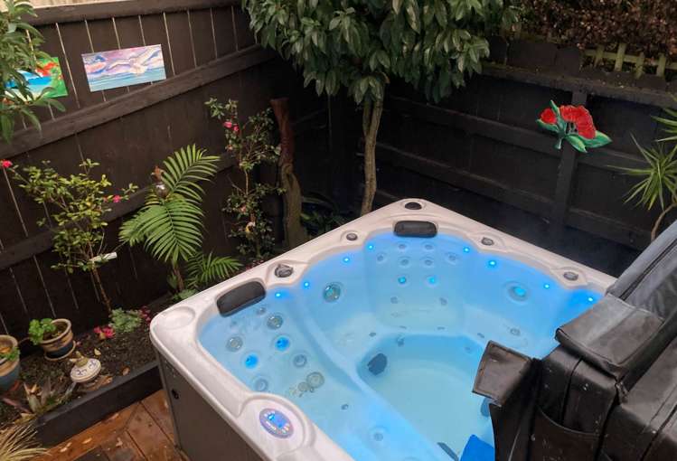 2/36 Seaview Road Castor Bay_15