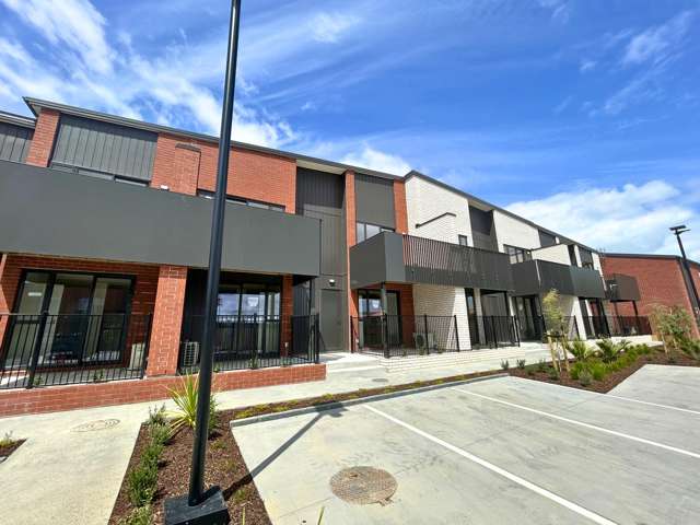 $759k Investment. 6.5% Return. Dual-Key Incomes.