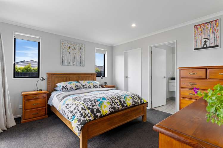 9 Orchard Terrace Riverhead_9