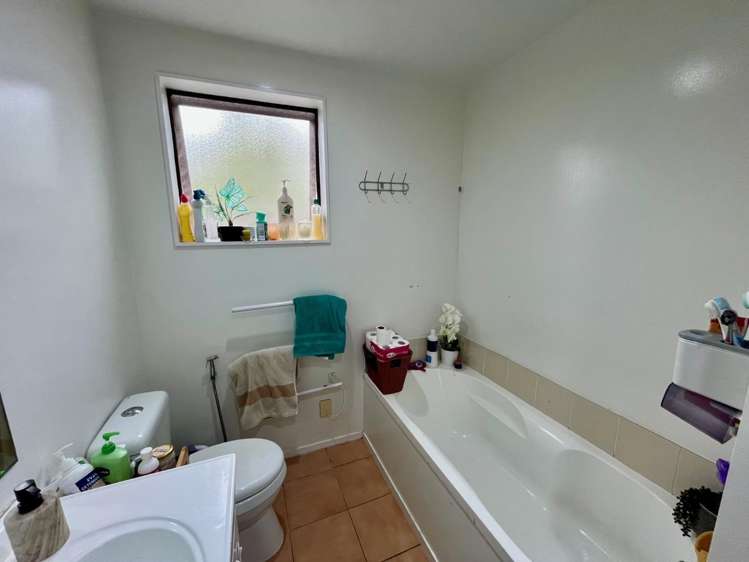 57 Woodbank Drive Glen Eden_8