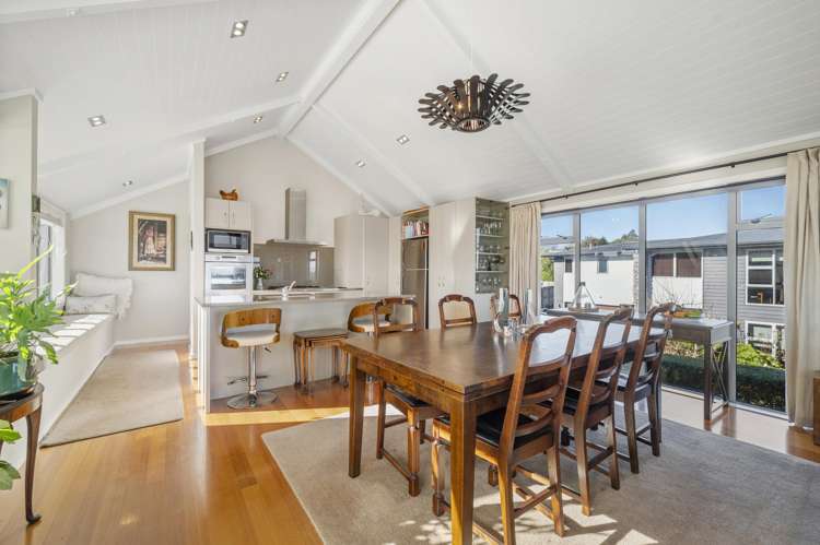 23 Shepherd Road Waipahihi_6