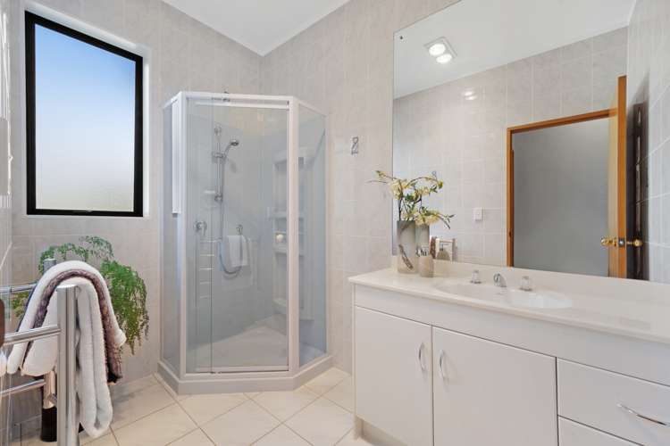 30 Clifton Road Whitford_18