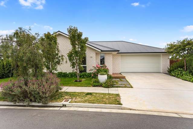 Superb easy care - apartment style alternative.