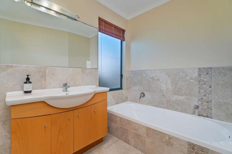 21 Charles Green Drive Cooks Beach_20