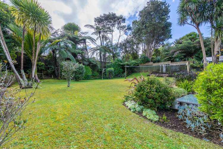 143 Woodlands Park Road Titirangi_13