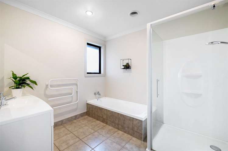 29 Alice Burn Drive Luggate_10