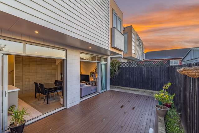 2/45 Antigua Street Addington_3