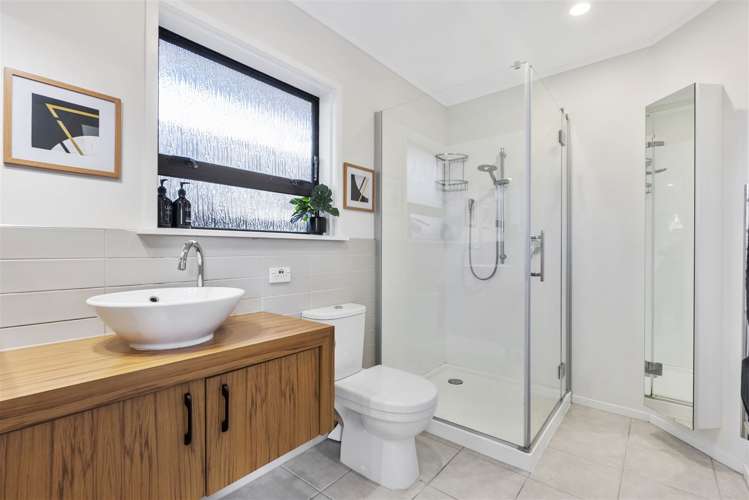 8 Quibray Place Botany Downs_18