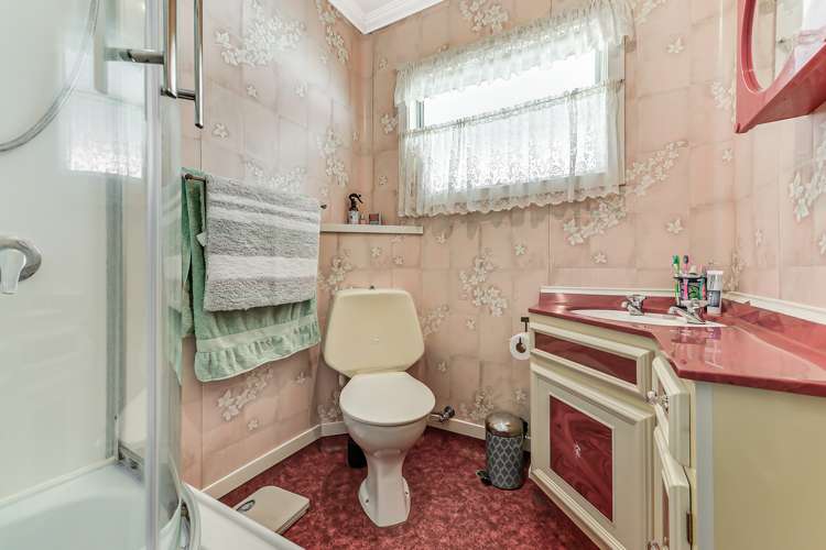 29 Ashurst Avenue Pukete_17