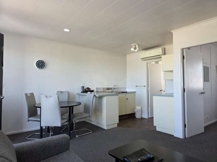 2/102 Tamamutu Street Central_3