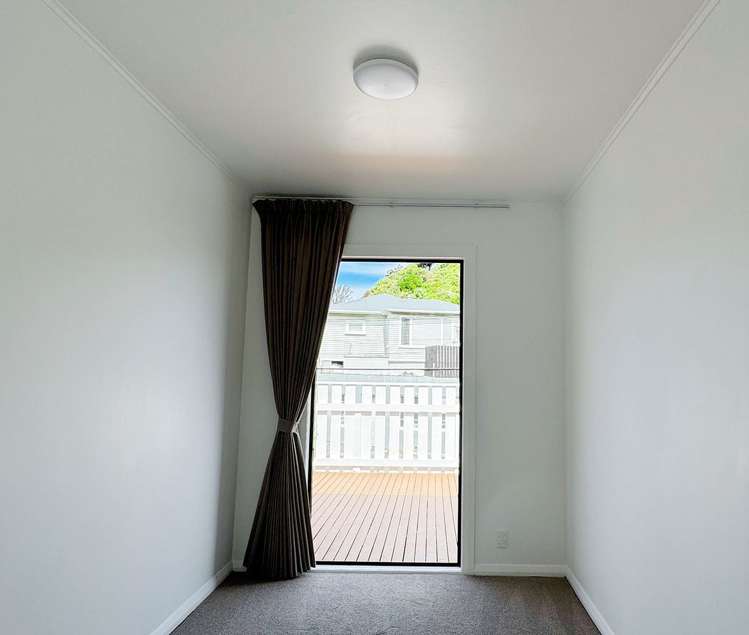 98 Eden Street Island Bay_6