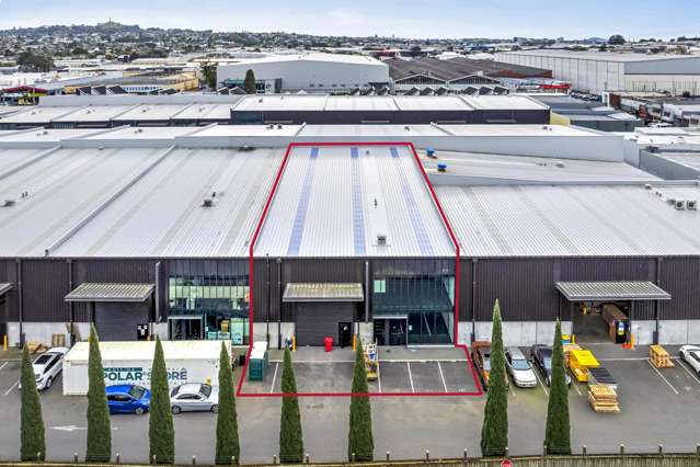 Premium tilt-slab industrial in Woollen Mills