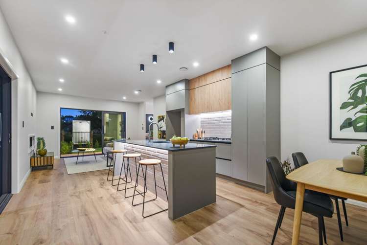 1/64 Banbury Crescent 10458_3