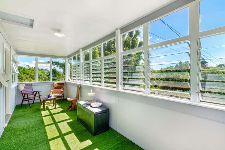 24 Alison Road Surfdale_10