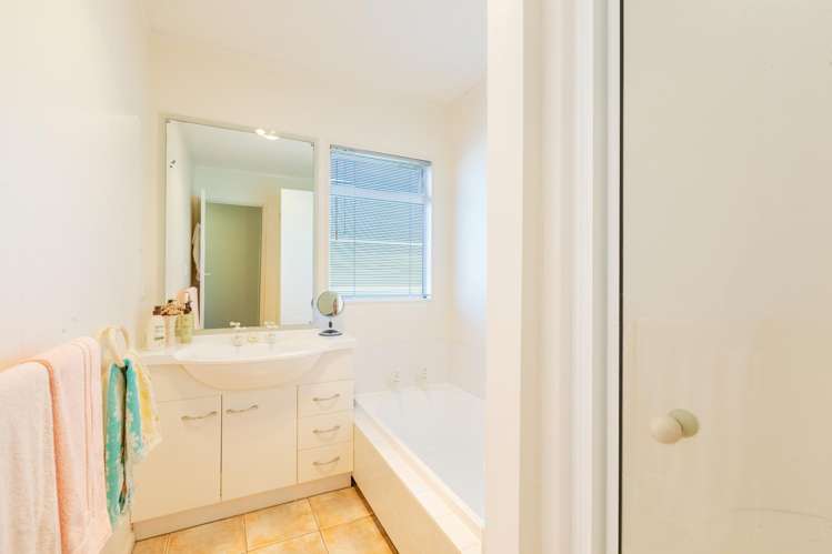 11a Cheval Place Taradale_14