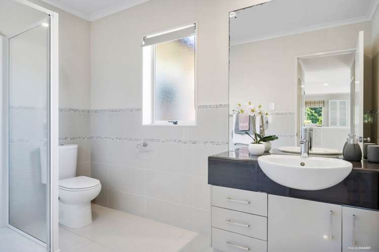 64 Salford Crescent Flat Bush_15