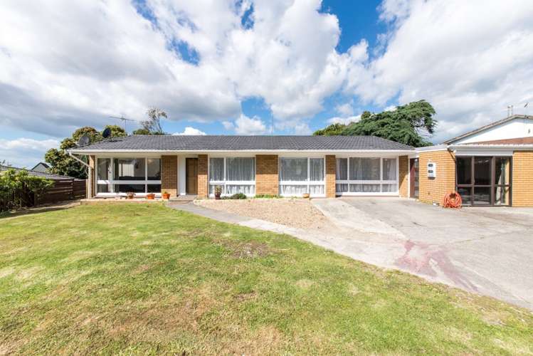 27 Diorella Drive Clover Park_1