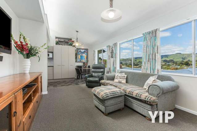 71A Larsen Crescent Tawa_1