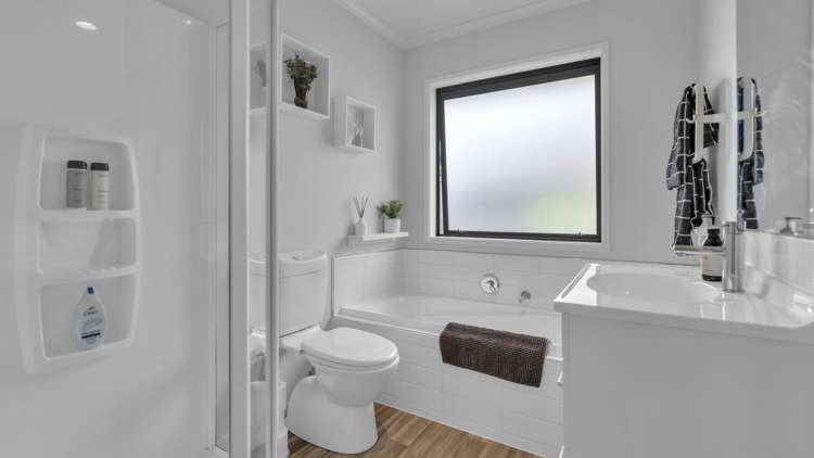 41 Farnborough Way Rolleston_8